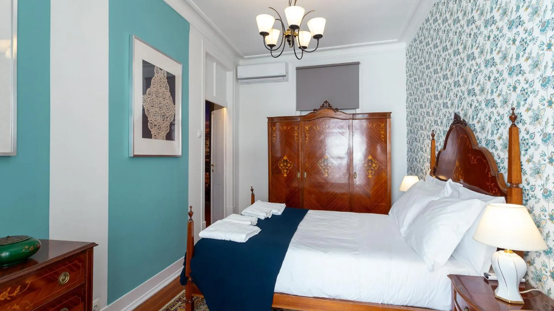 Central Lisbon Vintage & Modern Apartment 0*,  Portugália