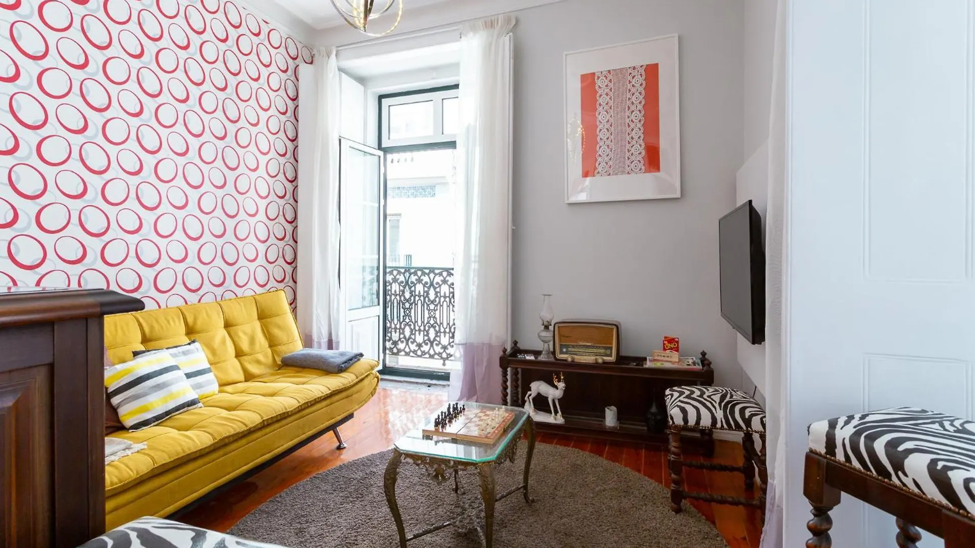 Central Lisbon Vintage & Modern Apartment